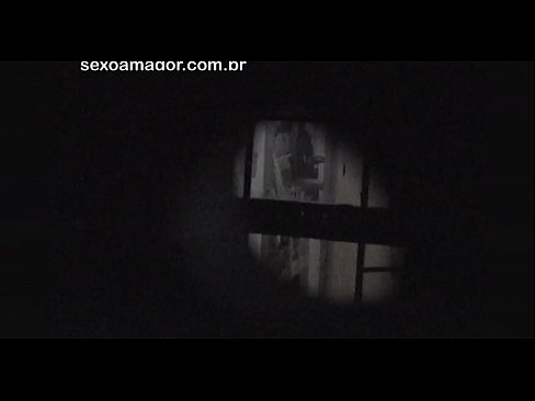 ❤️ Blondinko na skrivaj snema voajer iz soseske, skrit za votlimi opekami ❤️ Fucking video na sl.bookland.top ❌️